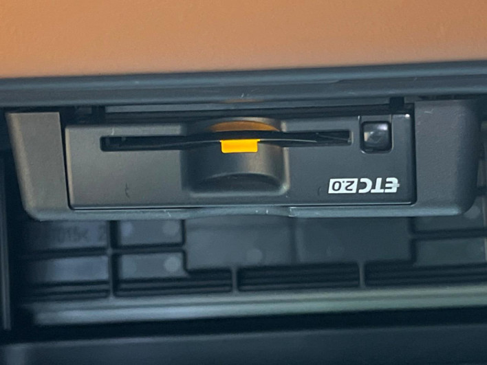 2022 Mitsubishi OUTLANDER PHEV 5LA-GN0W (UW-69f495918ff76)[18]