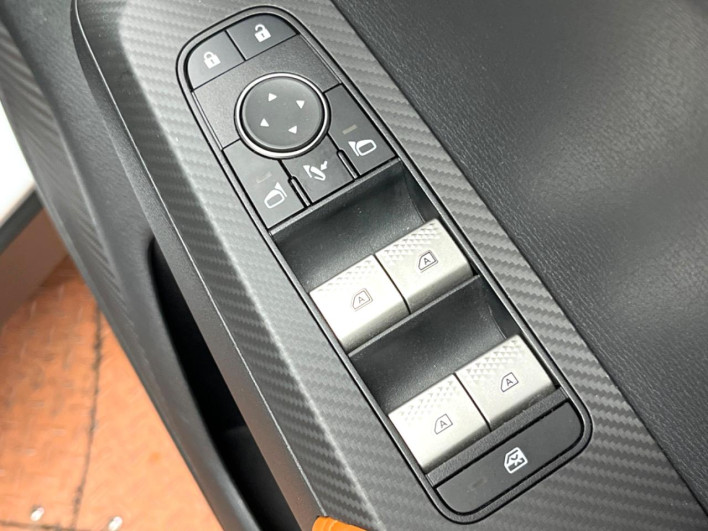 2022 Mitsubishi OUTLANDER PHEV 5LA-GN0W (UW-69f495918ff76)[28]