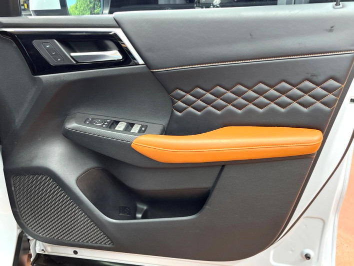 2022 Mitsubishi OUTLANDER PHEV 5LA-GN0W (UW-69f495918ff76)[26]