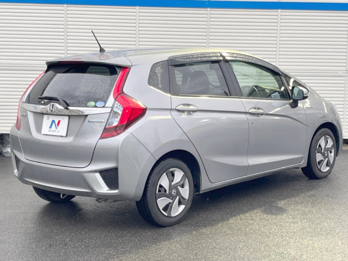2013 Honda Fit Hybrid DAA-GP5 (UW-69f495932c533)[16]