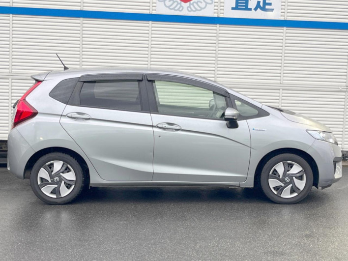 2013 Honda Fit Hybrid DAA-GP5 (UW-69f495932c533)[12]