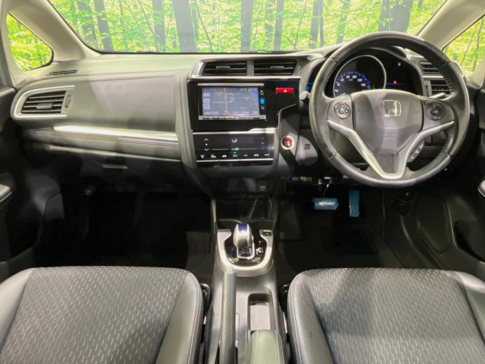 2016 Honda Fit Hybrid DAA-GP5 (UW-69f4959394cb2)[20]