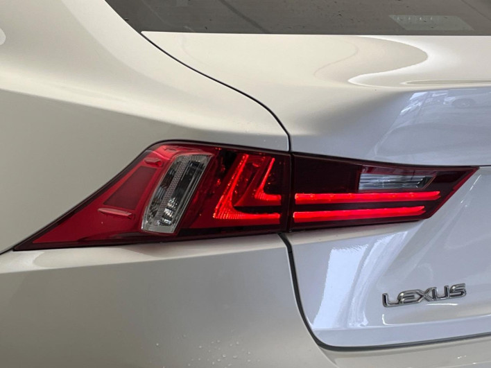 2014 Lexus IS DBA-GSE30 (UW-69f495973af3c)[28]