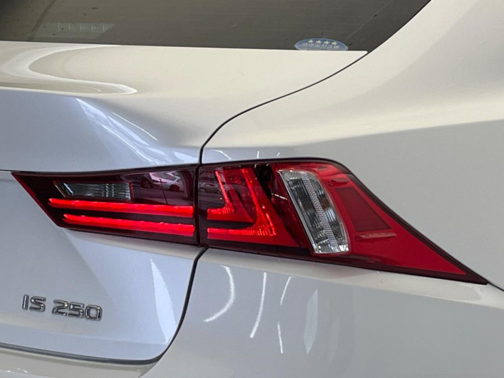 2014 Lexus IS DBA-GSE30 (UW-69f495973af3c)[29]