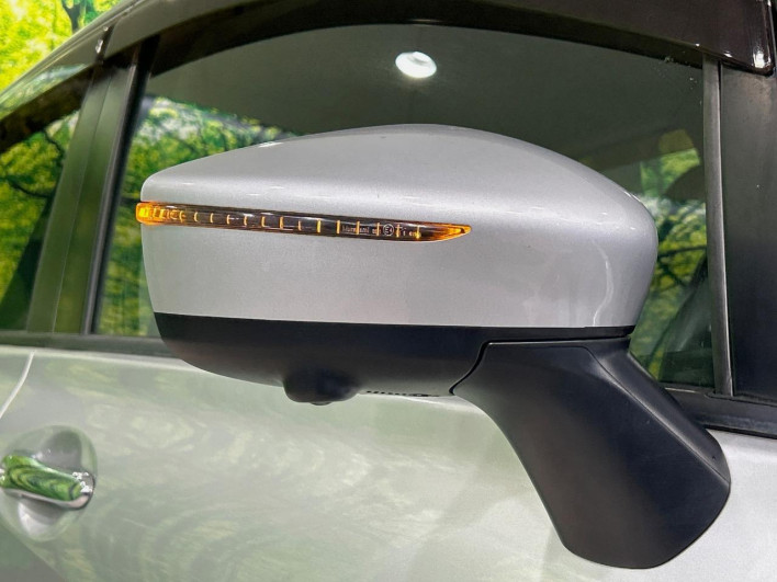 2018 Nissan Note DAA-HE12 (UW-69f495a706d95)[9]