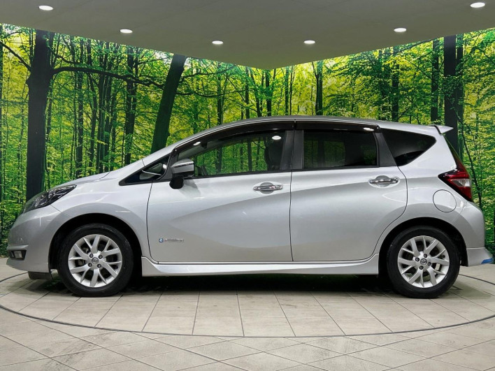 2018 Nissan Note DAA-HE12 (UW-69f495a706d95)[14]