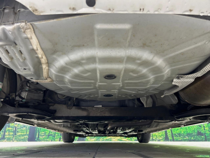 2018 Nissan Note DAA-HE12 (UW-69f495a706d95)[28]