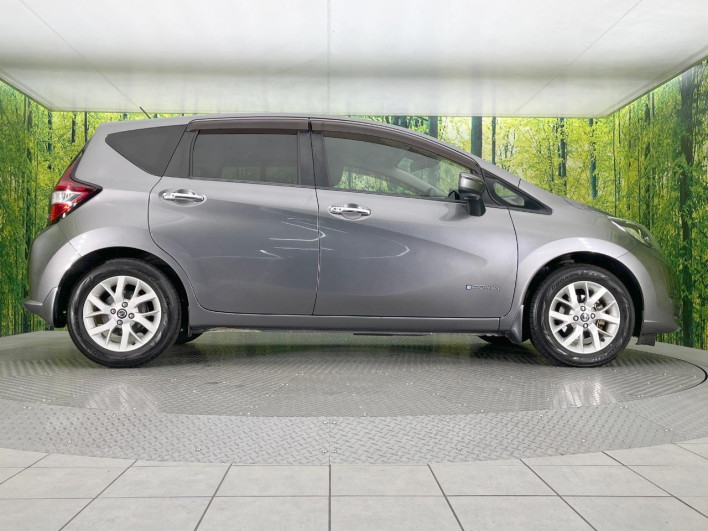 2018 Nissan Note DAA-HE12 (UW-69f495a8d5a80)[21]