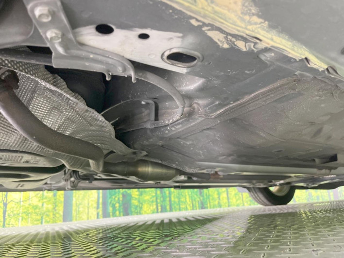2018 Nissan Note DAA-HE12 (UW-69f495a8d5a80)[26]