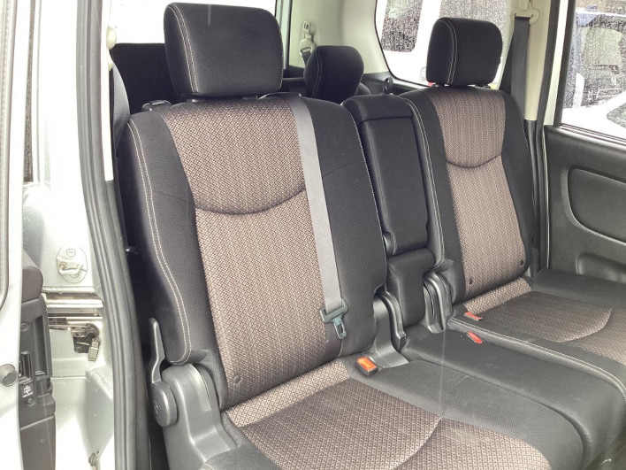 2015 Nissan Serena DAA-HFC26 (UW-69f495adcf120)[3]