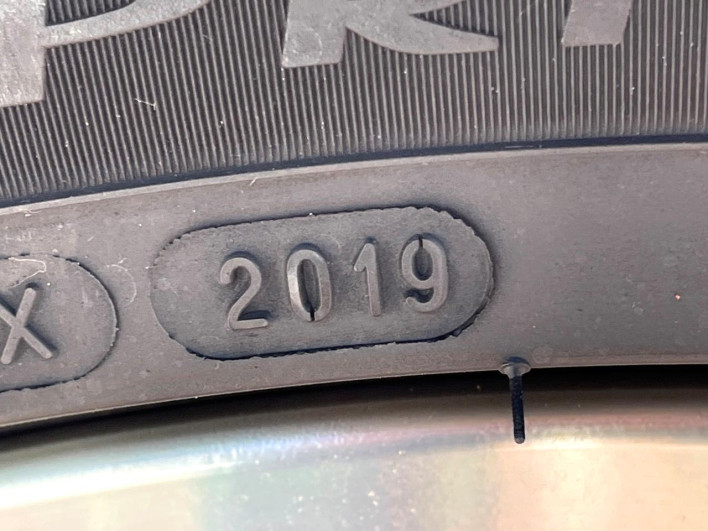 2014 Nissan Skyline DAA-HV37 (UW-69f495b497f5b)[14]
