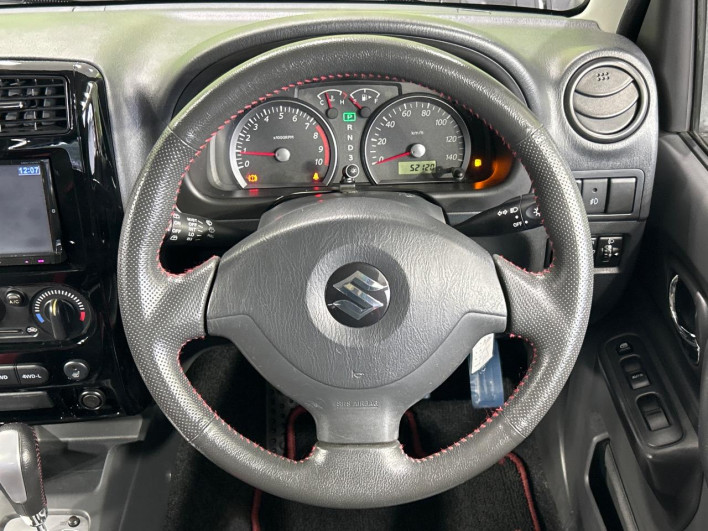 2013 Suzuki Jimny ABA-JB23W (UW-69f495b4c908c)[25]