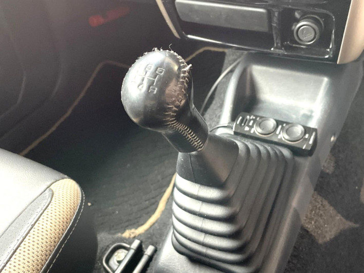 2015 Suzuki Jimny ABA-JB23W (UW-69f495b63b148)[10]