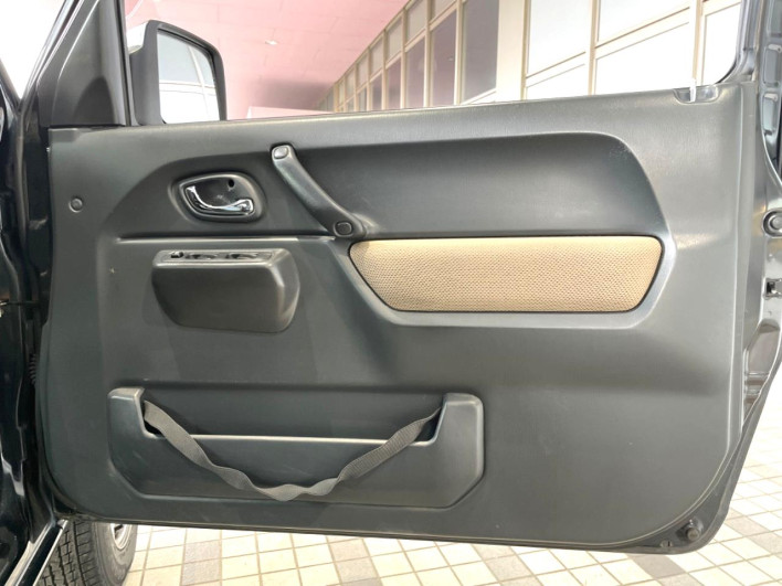 2015 Suzuki Jimny ABA-JB23W (UW-69f495b63b148)[11]