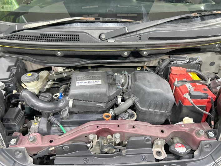 2016 Honda N-BOX CUSTOM DBA-JF1 (UW-69f495bce47a1)[4]