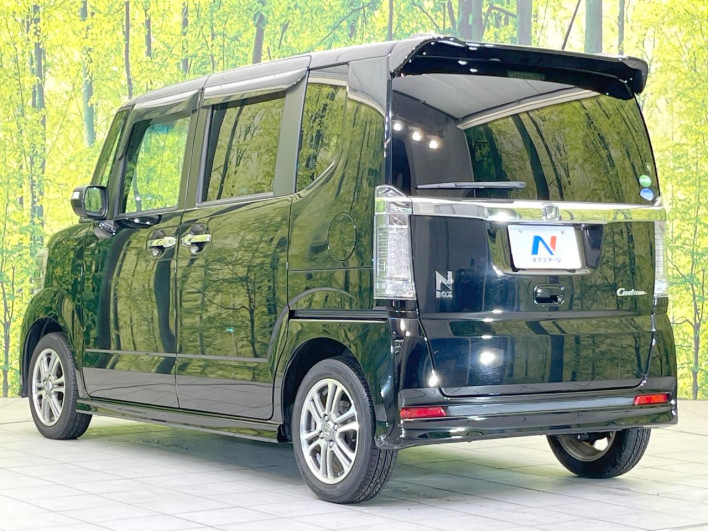 2017 Honda N-BOX CUSTOM DBA-JF1 (UW-69f495bd366ee)[10]