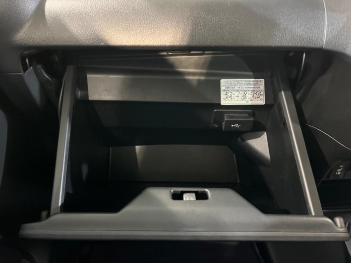 2016 Honda N-BOX CUSTOM DBA-JF1 (UW-69f495bdeabdb)[29]