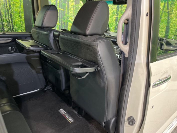 2016 Honda N-BOX CUSTOM DBA-JF1 (UW-69f495bdeabdb)[24]