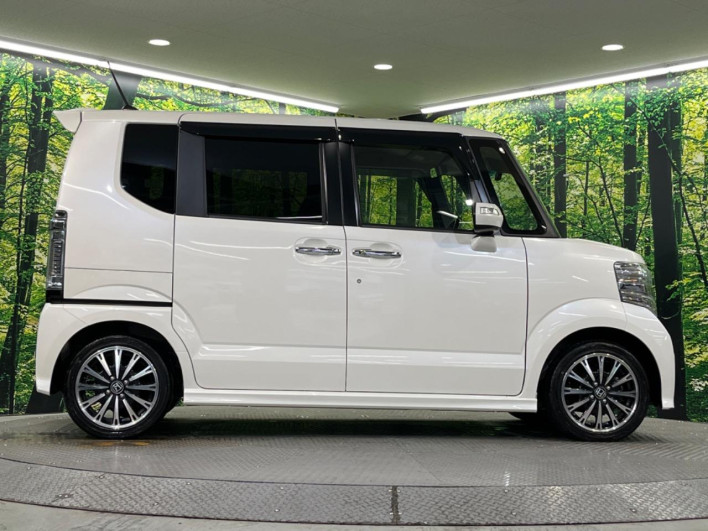 2016 Honda N-BOX CUSTOM DBA-JF1 (UW-69f495bdeabdb)[9]