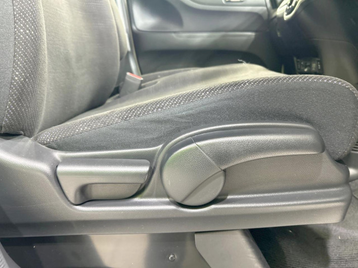 2017 Honda N-BOX DBA-JF1 (UW-69f495be28c2f)[15]