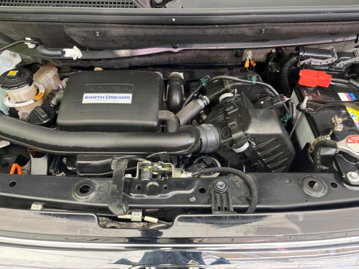 2019 Honda N-BOX CUSTOM DBA-JF3 (UW-69f495c0f1a04)[4]