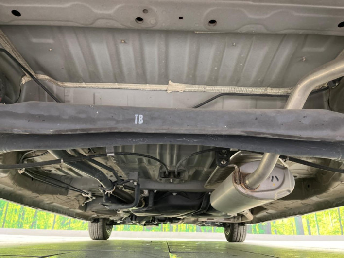2019 Honda N-BOX CUSTOM DBA-JF3 (UW-69f495c0f1a04)[19]