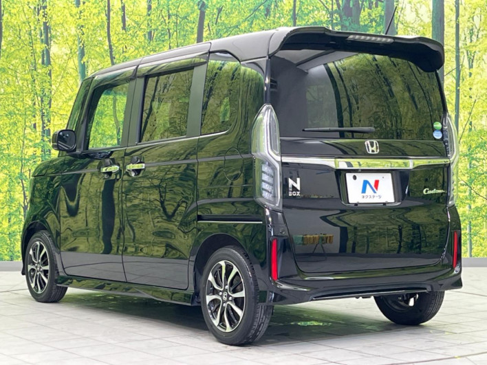 2019 Honda N-BOX CUSTOM DBA-JF3 (UW-69f495c0f1a04)[15]