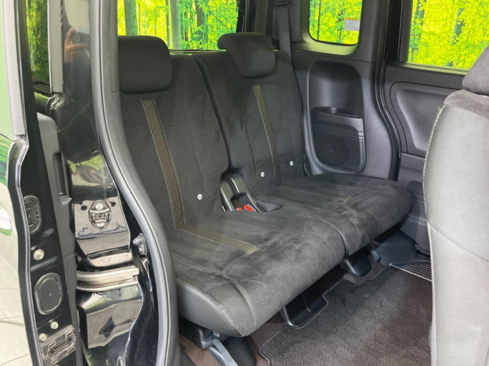 2019 Honda N-BOX CUSTOM DBA-JF3 (UW-69f495c0f1a04)[28]