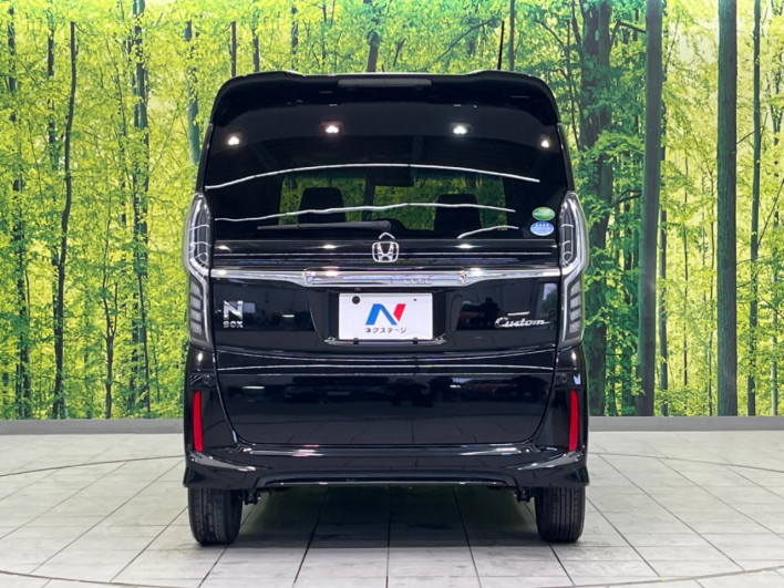 2019 Honda N-BOX CUSTOM DBA-JF3 (UW-69f495c0f1a04)[16]