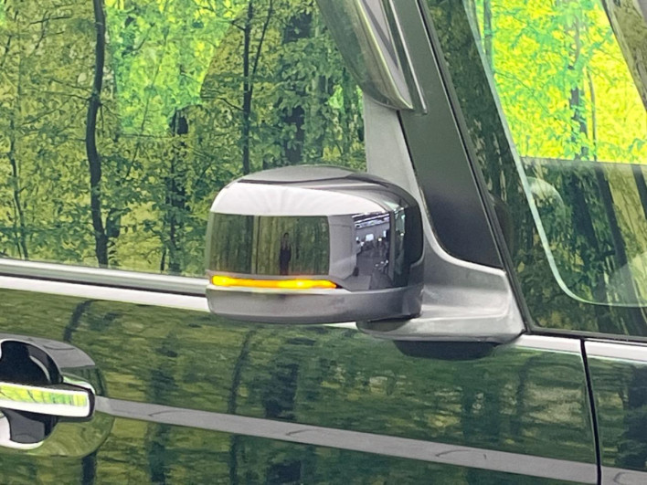 2019 Honda N-BOX CUSTOM DBA-JF3 (UW-69f495c0f1a04)[12]
