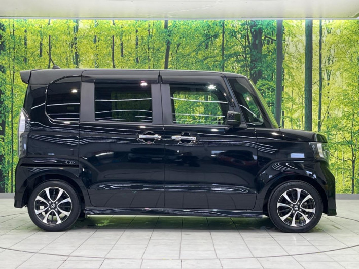 2019 Honda N-BOX CUSTOM DBA-JF3 (UW-69f495c0f1a04)[27]
