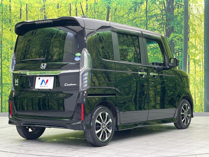 2019 Honda N-BOX CUSTOM DBA-JF3 (UW-69f495c0f1a04)[26]