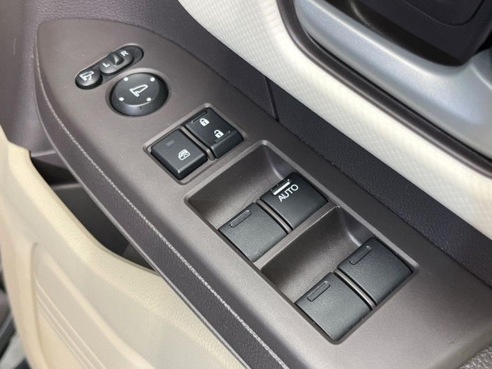 2019 Honda N-BOX DBA-JF3 (UW-69f495c3ea60a)[21]