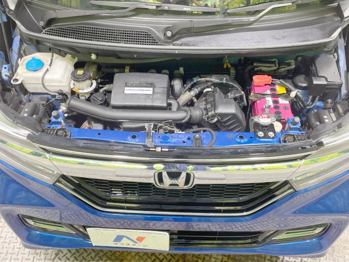 2018 Honda N-BOX CUSTOM DBA-JF4 (UW-69f495cc377ee)[28]