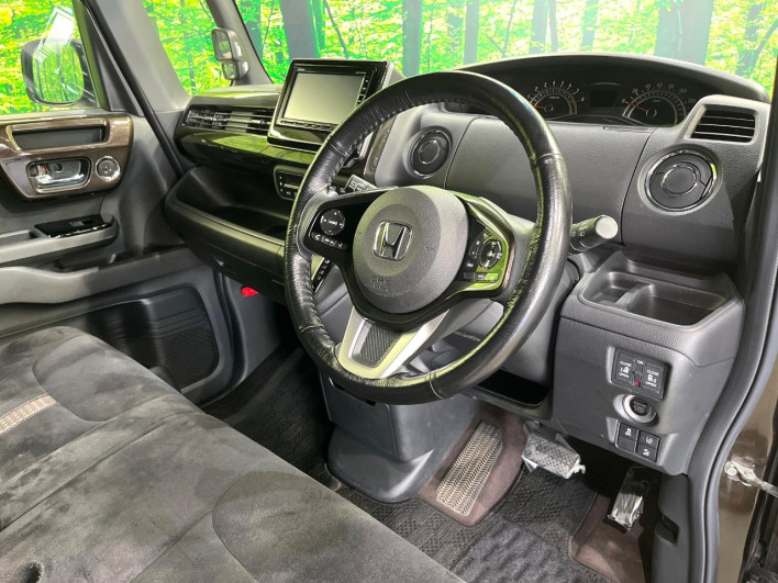 2019 Honda N-BOX CUSTOM DBA-JF4 (UW-69f495cc48efb)[29]