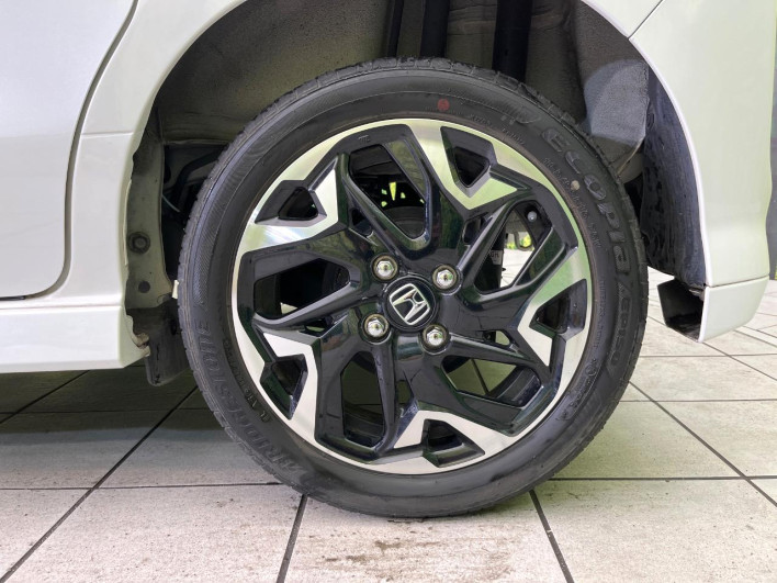 2019 Honda N-BOX CUSTOM DBA-JF4 (UW-69f495cc98961)[11]