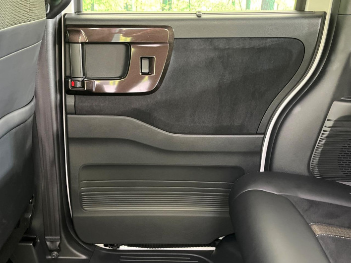 2019 Honda N-BOX CUSTOM DBA-JF4 (UW-69f495cc98961)[27]