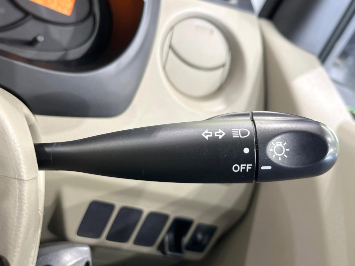 2014 Daihatsu Mira DBA-L285S (UW-69f495e71d70f)[22]