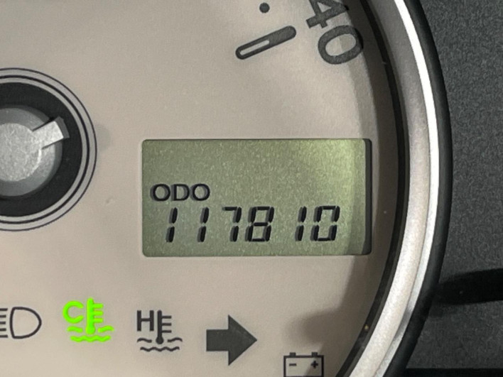 2011 Daihatsu Mira Cocoa DBA-L675S (UW-69f495ea4fa53)[2]