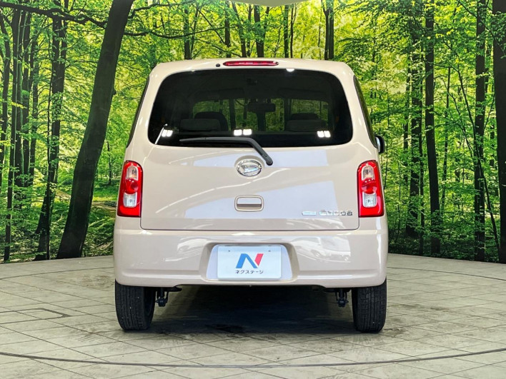 2011 Daihatsu Mira Cocoa DBA-L675S (UW-69f495ea4fa53)[25]