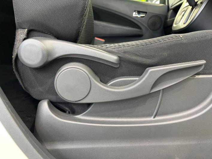 2013 Subaru Stella DBA-LA100F (UW-69f495eb682e6)[27]