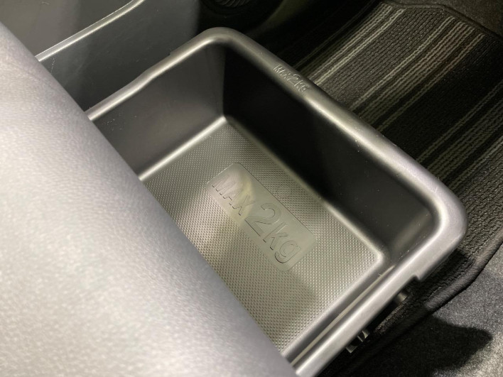 2017 Daihatsu Cast DBA-LA250S (UW-69f495ee86dfd)[22]