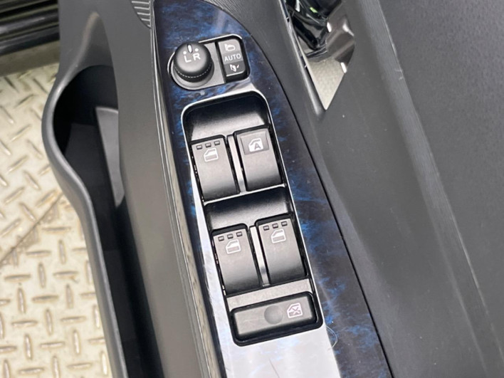 2016 Daihatsu Tanto DBA-LA600S (UW-69f495f80b545)[20]