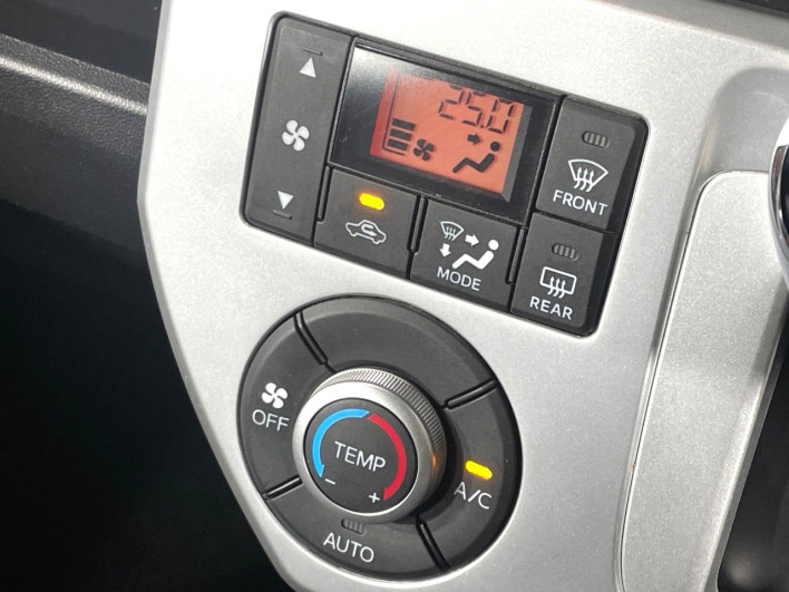 2015 Daihatsu Wake DBA-LA700S (UW-69f49600d1ac1)[29]
