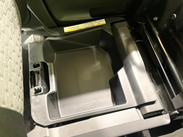 2015 Daihatsu Wake DBA-LA700S (UW-69f49600d1ac1)[22]