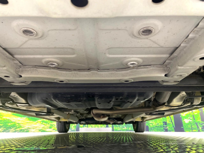 2015 Daihatsu Wake DBA-LA700S (UW-69f49600d1ac1)[9]