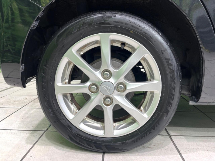 2015 Daihatsu Wake DBA-LA700S (UW-69f496014f0cd)[19]