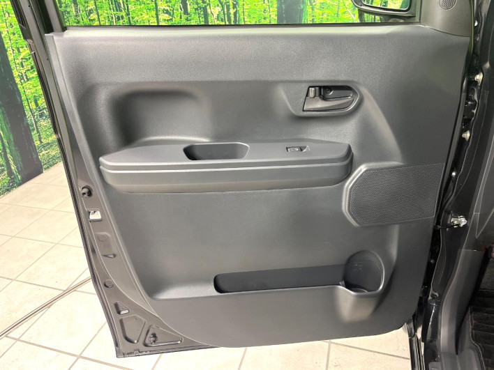2015 Daihatsu Wake DBA-LA700S (UW-69f496014f0cd)[24]