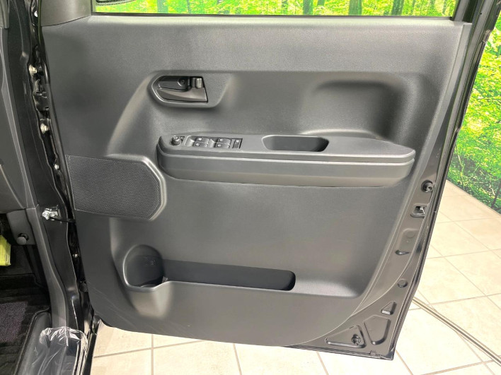 2015 Daihatsu Wake DBA-LA700S (UW-69f496014f0cd)[26]