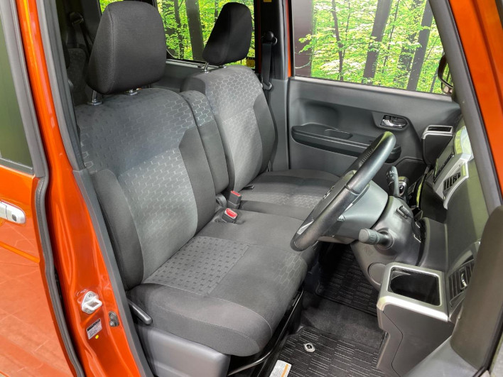 2017 Daihatsu Wake DBA-LA700S (UW-69f49601d0a1f)[9]